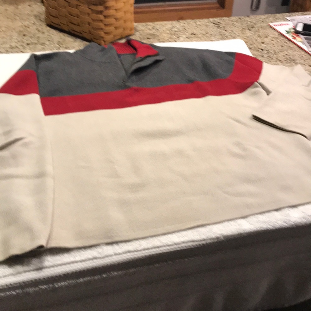 Gap zippered pullover